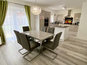 Kitchen/Diner- click for photo gallery